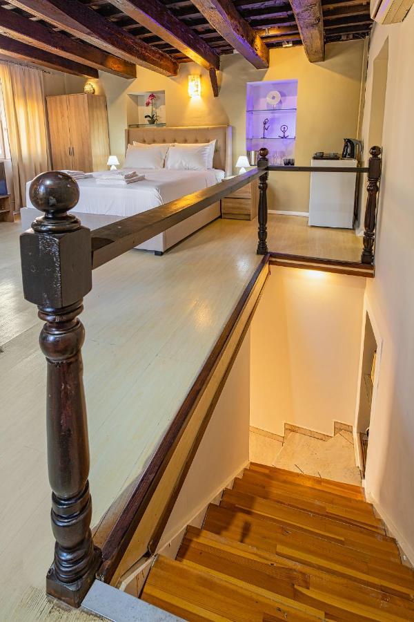 Ydragogeio Rooms Old Town Chania  Bagian luar foto
