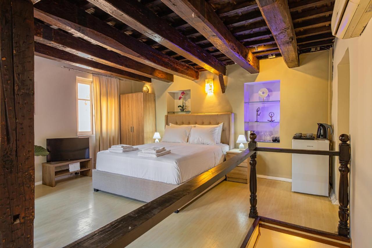 Ydragogeio Rooms Old Town Chania  Bagian luar foto