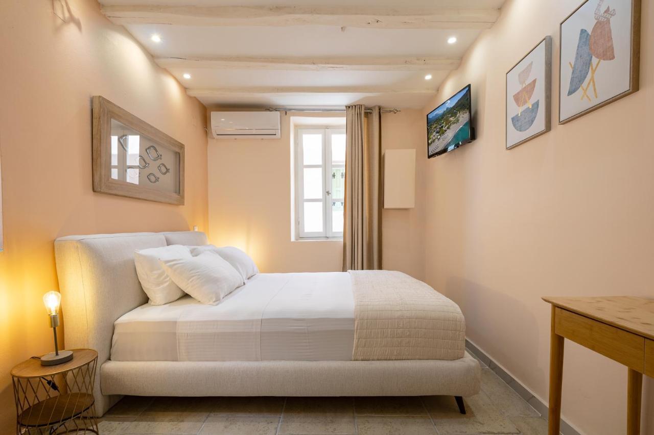 Ydragogeio Rooms Old Town Chania  Bagian luar foto