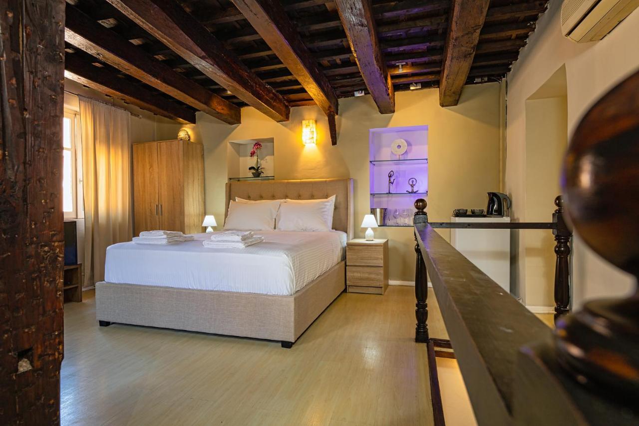 Ydragogeio Rooms Old Town Chania  Bagian luar foto
