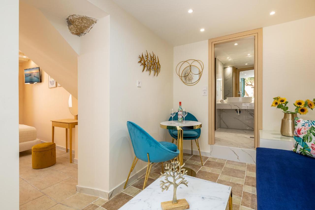 Ydragogeio Rooms Old Town Chania  Bagian luar foto