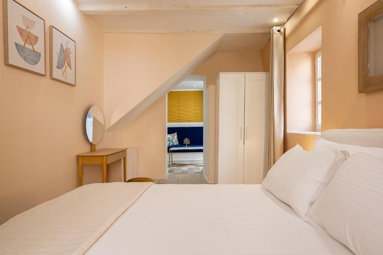 Ydragogeio Rooms Old Town Chania  Bagian luar foto